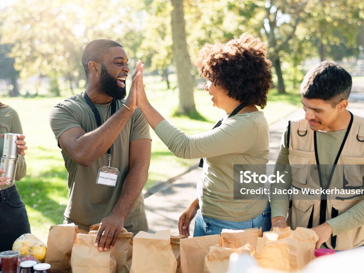 group volunteer